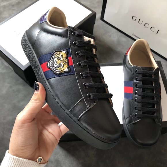 NEWGucci leather casual shoes for women